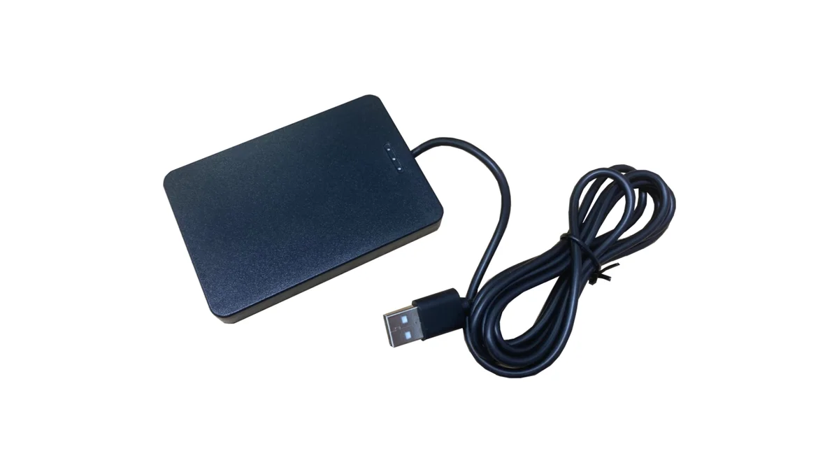 Универсальный считыватель USB — фотография 1